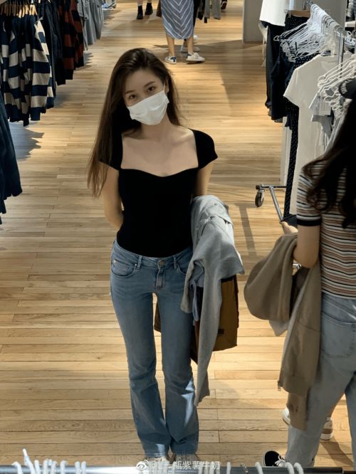 这张忧郁的甜妹脸,随便一张都是会被美少女们拿来做头像的程度