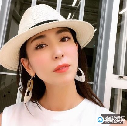 你们身边有50岁还像她们一样美的吗我感觉我一个20多岁的小姑娘都比不上她们