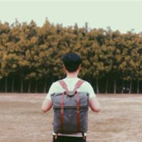 qq头像男生背影背书包,伤感忧伤寂寞的男人