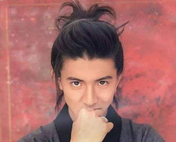 48岁工藤静香宣布复出,16岁女儿晒合照祝其生日,合照曝光似姐妹