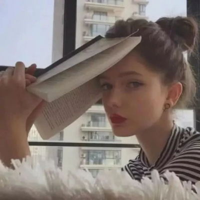 好看的头像图片女生真人欧美