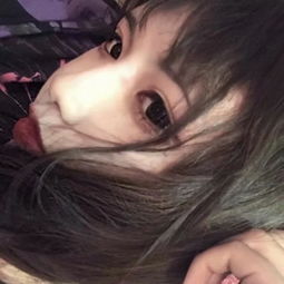 高冷伤感女生头像明知是错的还要坚持