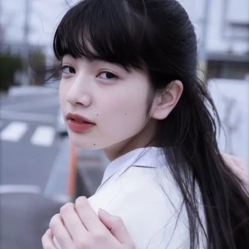 厌世头像女小松菜奈