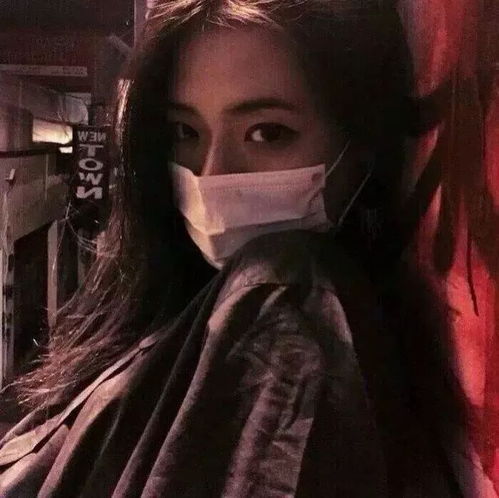 红色背景头像