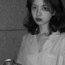 女生头像女生伤感黑白头像大全