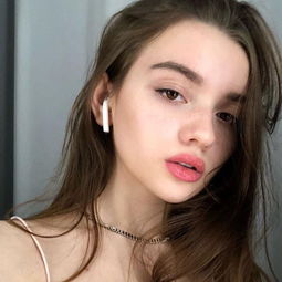 14岁俄罗斯少女yanapoplavskaya发育逆天身材让大人自愧不如