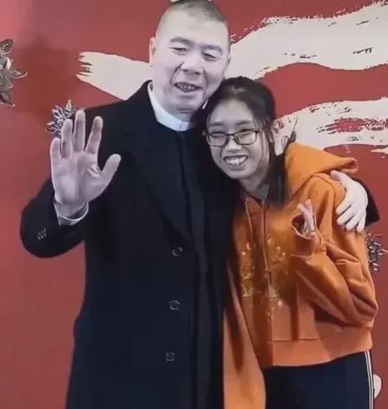 头像小女孩简单气质徐帆