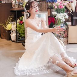 白色连衣裙,争做气质小仙女,你知道怎么搭吗