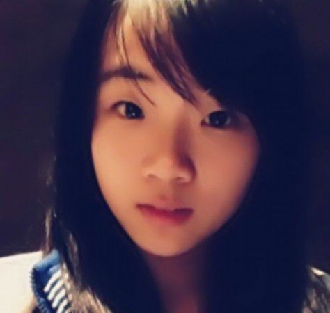 张凯丽18岁女儿近照曝光阳光活泼大秀长腿