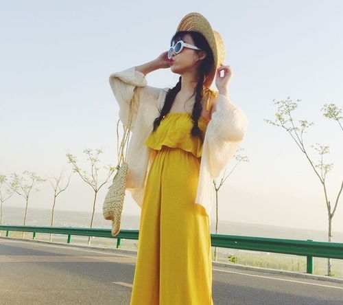 20多岁的女生,夏天一定要尝试穿吊带,少女感十足