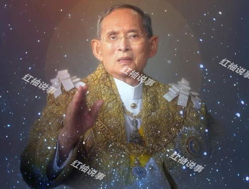诗丽吉军装霸气似女王跟普密蓬共治江山,苏提达始终不及半点