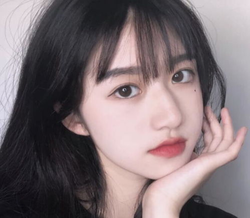 女生若有这3个表现,分明是为你动了情,大猪蹄子赶紧追