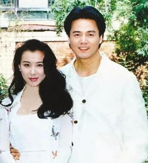 酒窝女神张庭从恋上林瑞阳到微商女王,她的经历可不简单