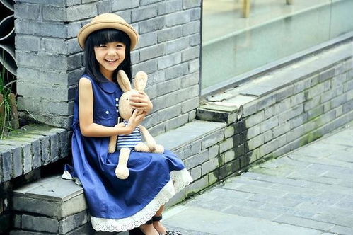 宝爸姓白,给女儿取了一个温柔优雅的名字,不料开学就被嘲笑