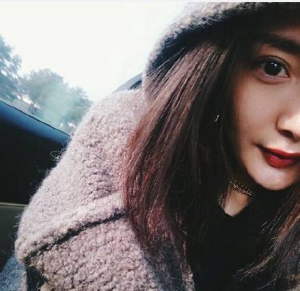 杨幂真是一股清流,七夕不秀恩爱却因不露全脸上热搜但殊不知她已移情别恋,竟然和他明目张胆秀恩爱