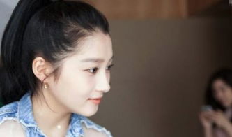 看女明星的侧脸,杨幂谢娜缺点一样,你觉得谁的侧脸最完美呢