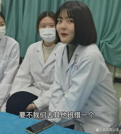 河南影像专业女生喊来男友当模特,和姐妹分享俺对象,随便看