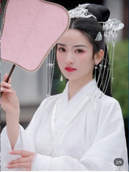 娴静犹如花照水行动好比风扶柳白衣古风美女9连