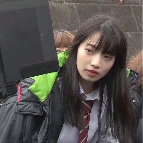 冷漠厌世头像女图片小松菜奈