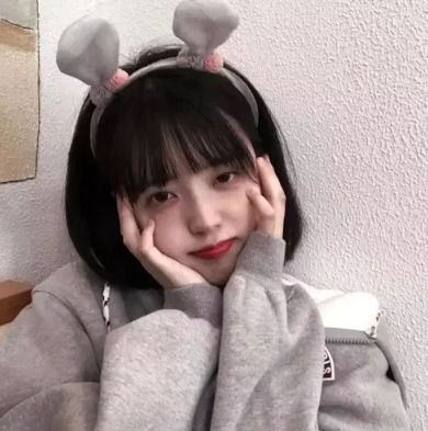 长相耐看型女生,这3特点一眼看出,想藏都藏不住