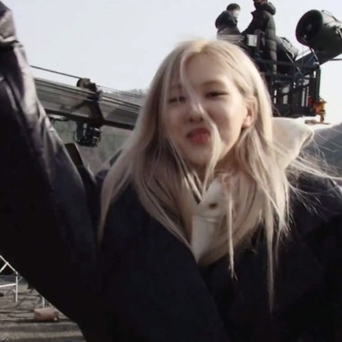 blackpinkrosie绝美头像,她身上有光