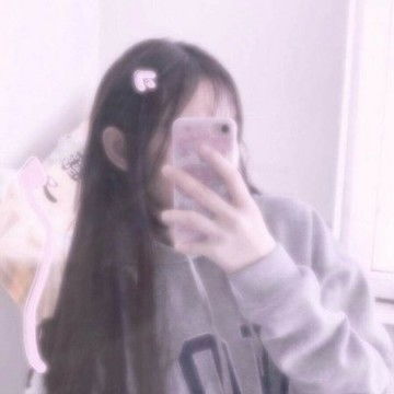 16岁可爱女生手机遮脸头像