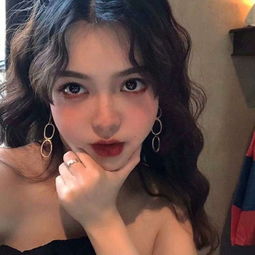 女生长发漂亮的可爱经典头像