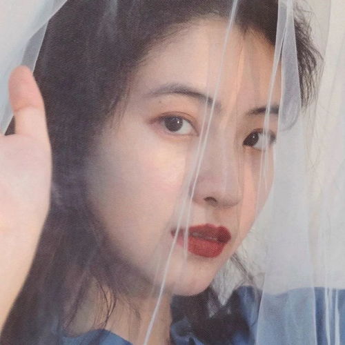 女生头像我没有喜欢的人,所以我每天和自己说晚安腾讯新闻