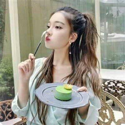 微信头像简约干净阳光治愈女主妇