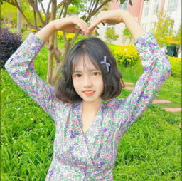 两位小仙女,你们的头像已过期,请换上最新款闺蜜头像