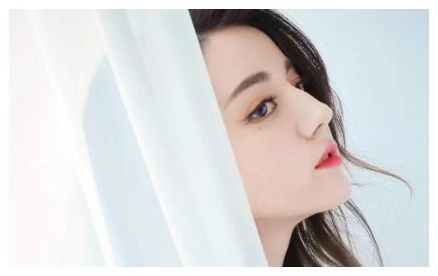 在25个比正脸还要漂亮和有魅力的女明星中,你能get到她是谁吗