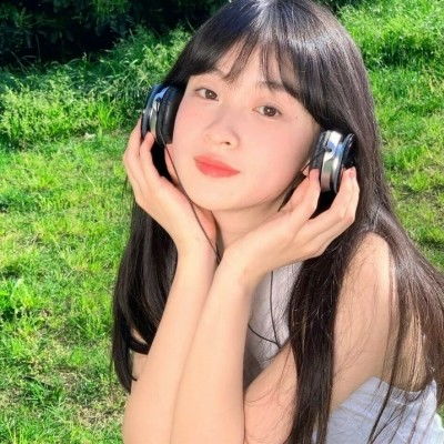 ins夏天来了女生头像
