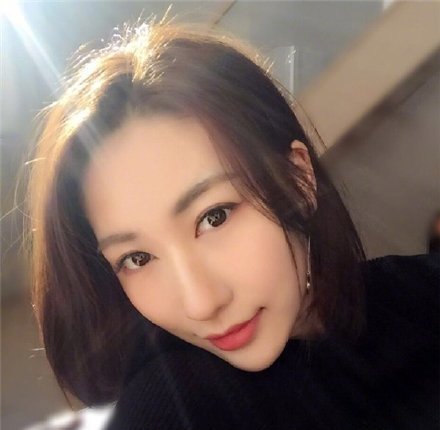陈羽凡与女友ktv照片曝光,身材高挑极似网红,可惜了白百合