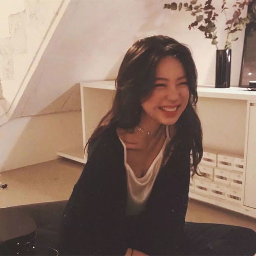 微信女生头像冷酷女生霸气头像