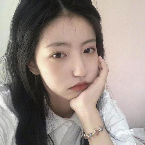 12岁女生头像真人不像网图美女主播