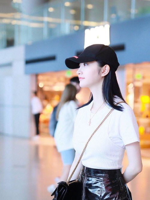 头像小女孩简单气质景甜