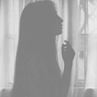 高冷黑白女生侧脸头像微信头像图片大全