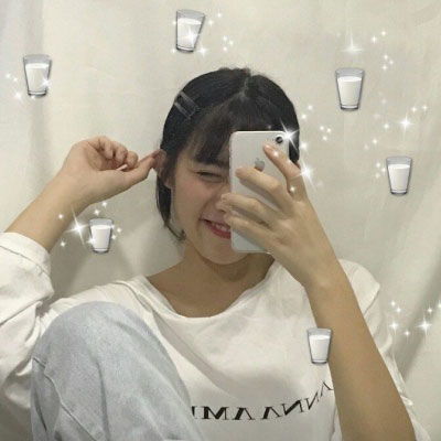 女生头像真人手机挡脸容下幸福和难过才会花好月圆
