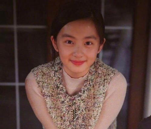 黄磊女儿又美出新高度了,仿佛和妈妈共用一张脸,真养眼