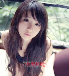 可爱女生长发发型长发扎发发型