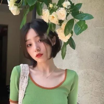女生头像九月的这个宿舍是别的故事了