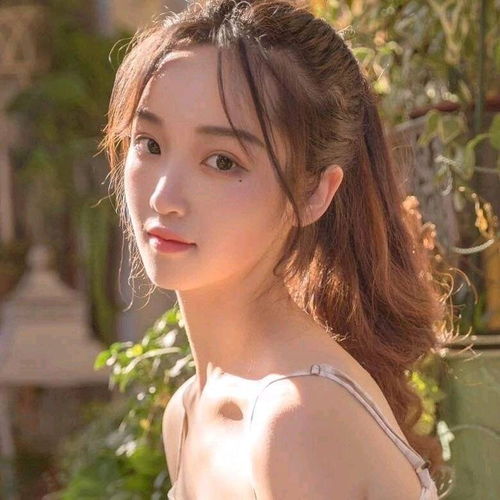 如何做到跟女生聊天不把天聊死