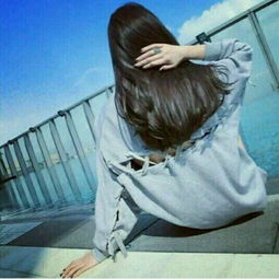 qq女生背面头像