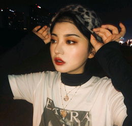 世上没有所谓的感同身受从来都是冷暖自知阳光时尚文艺女生头像