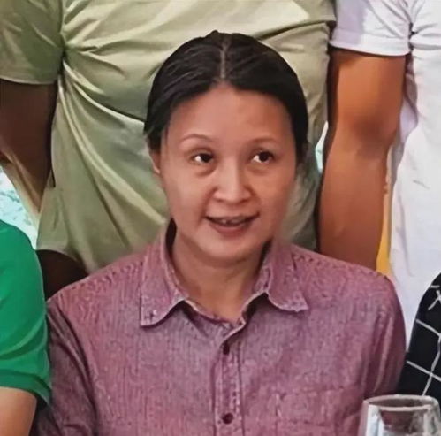 主持人方舒两婚两离,独自带大女儿,一手好牌打烂,她后悔了吗