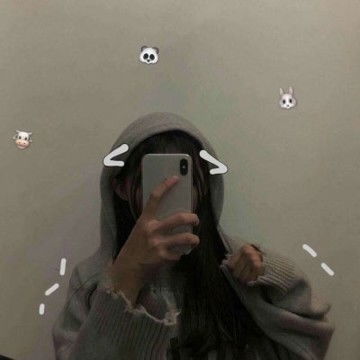 拿手机遮住脸qq女头像