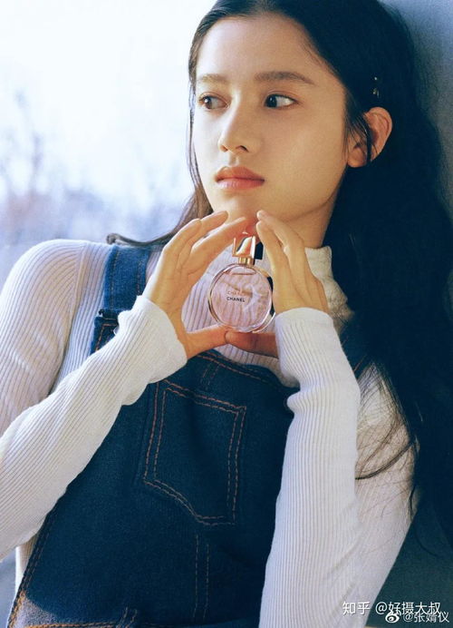 侧脸如何拍才好看跟着女明星这样拍,超好看