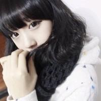 捂住眼睛的女生头像