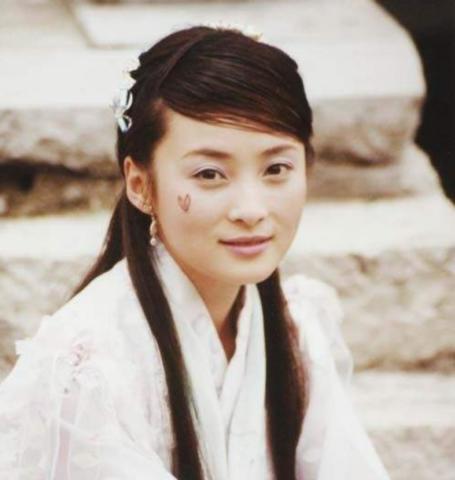 琼瑶亲手捧红的六位女星,前五位早已过气,唯有她红成了一线巨星