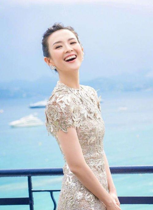章子怡17岁时有多么撩人大学时期旧照曝光,这才是真的玉女